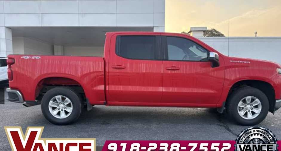 2022 Chevrolet Silverado 1500 LTD 4WD Crew Cab Short Bed LT