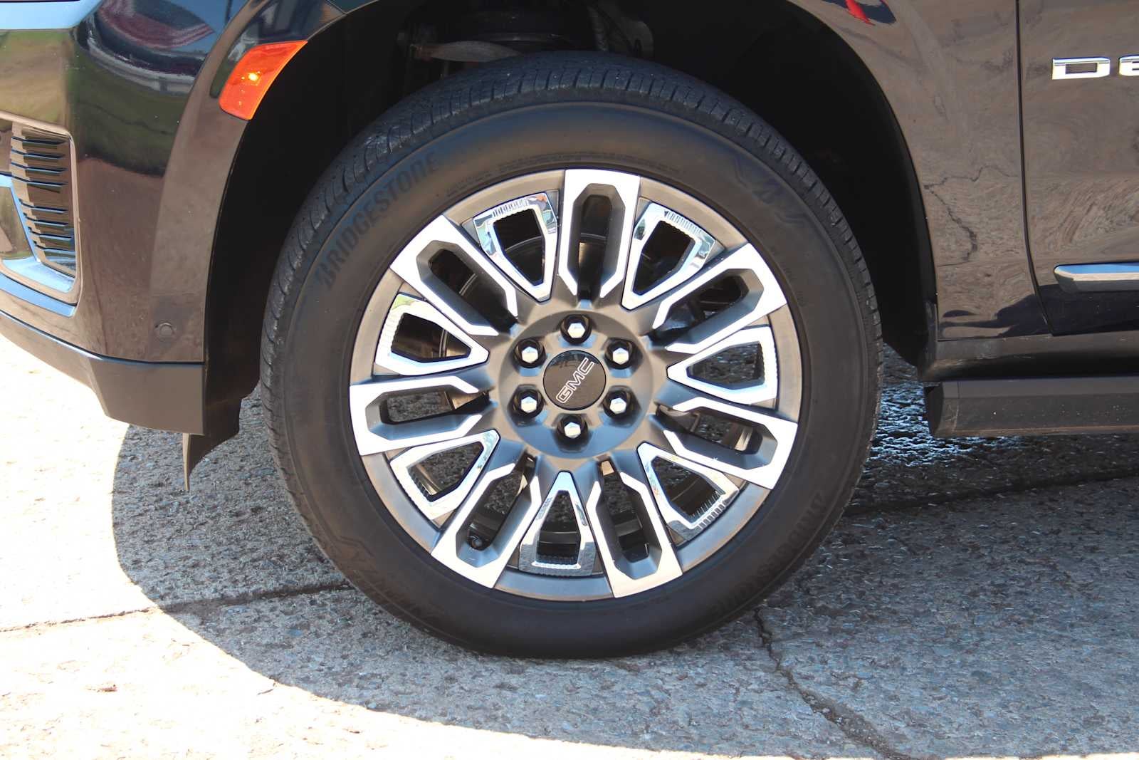 2023 GMC Yukon XL Denali Ultimate