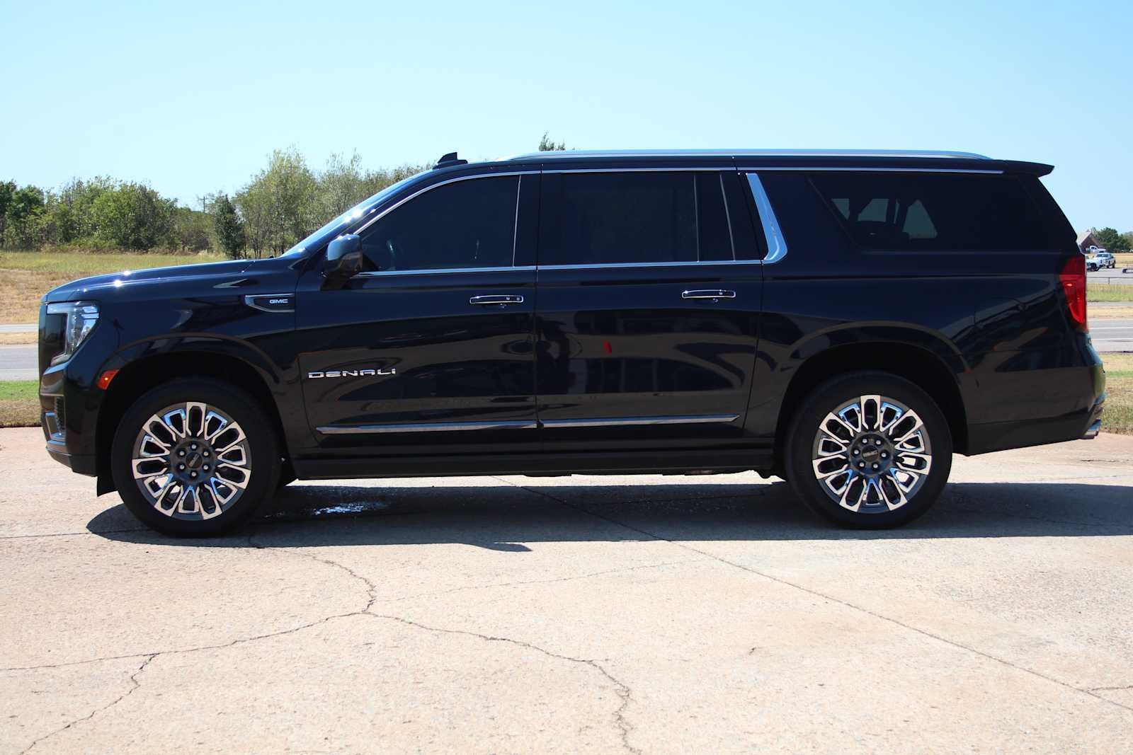 2023 GMC Yukon XL Denali Ultimate