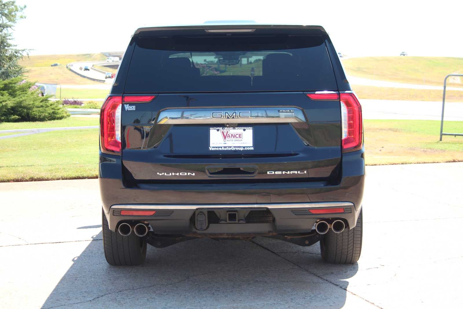 2023 GMC Yukon XL Denali Ultimate