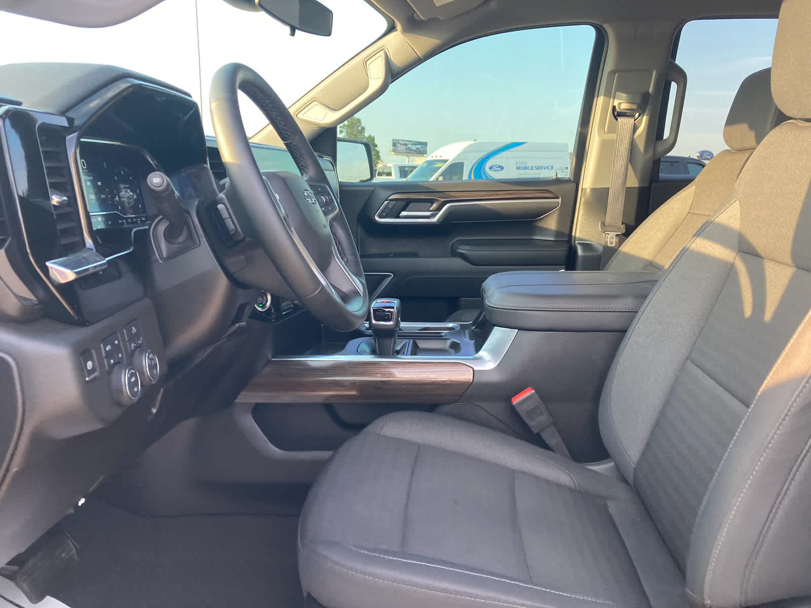2025 Chevrolet Silverado 1500 RST