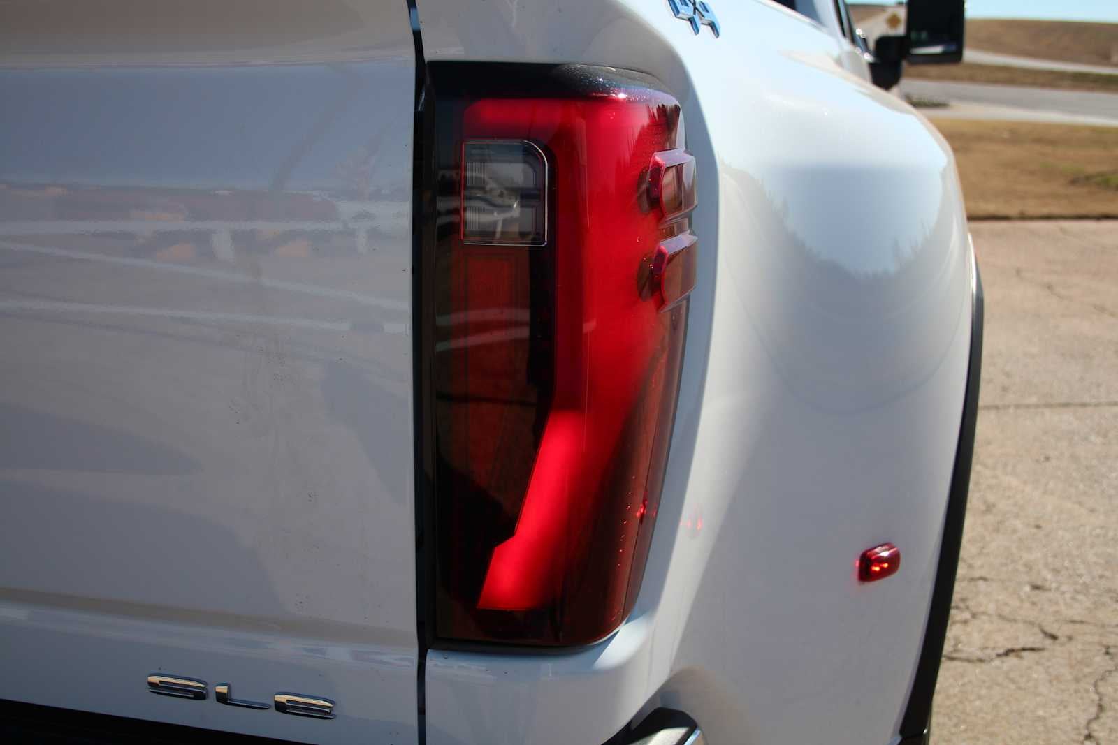 2026 GMC Sierra 3500HD SLE DRW