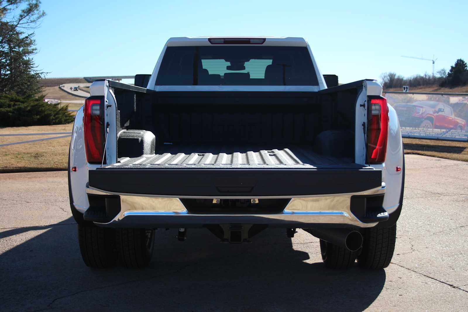 2026 GMC Sierra 3500HD SLE DRW