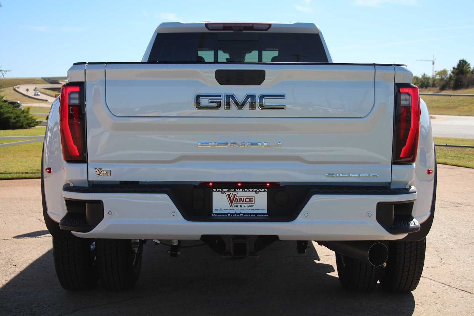 2026 GMC Sierra 3500HD Denali Ultimate DRW