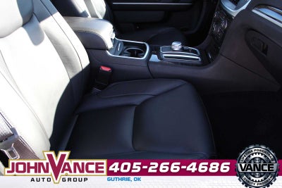 2021 Chrysler 300 Touring L