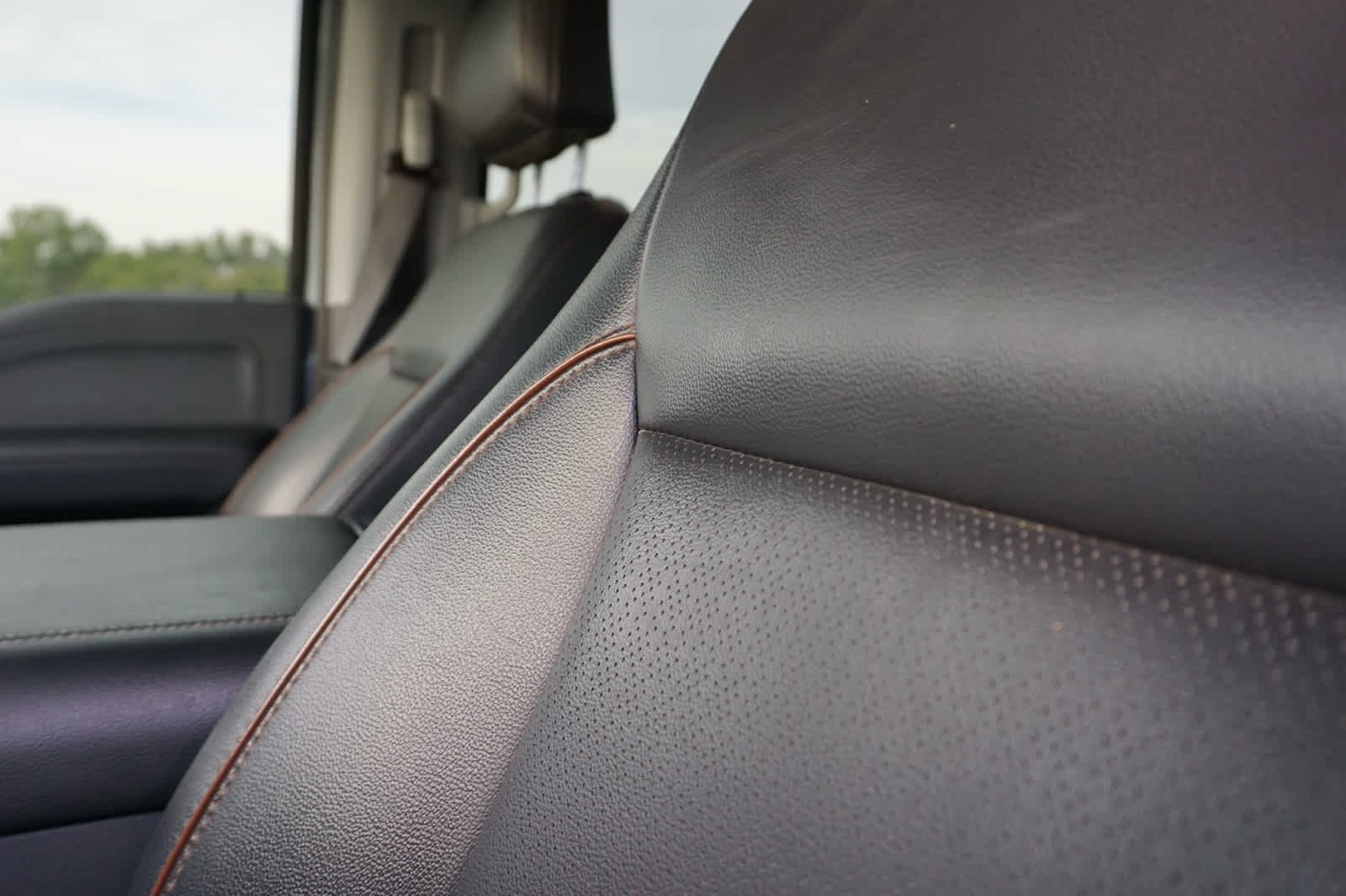 2025 Ford Super Duty F-350 DRW Pickup LARIAT