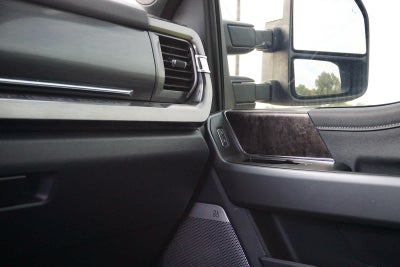 2025 Ford Super Duty F-350 DRW Pickup LARIAT