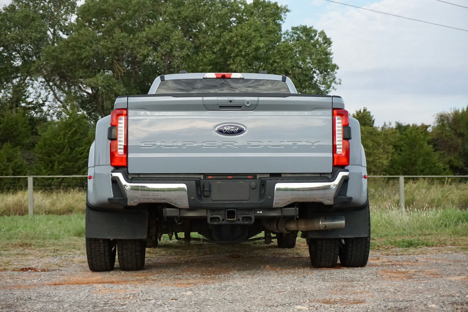 2025 Ford Super Duty F-350 DRW Pickup LARIAT