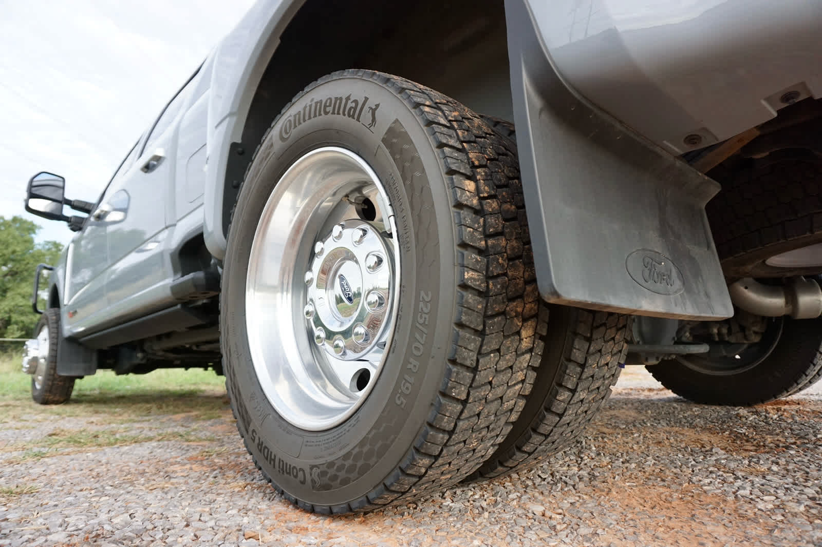 2025 Ford Super Duty F-350 DRW Pickup LARIAT