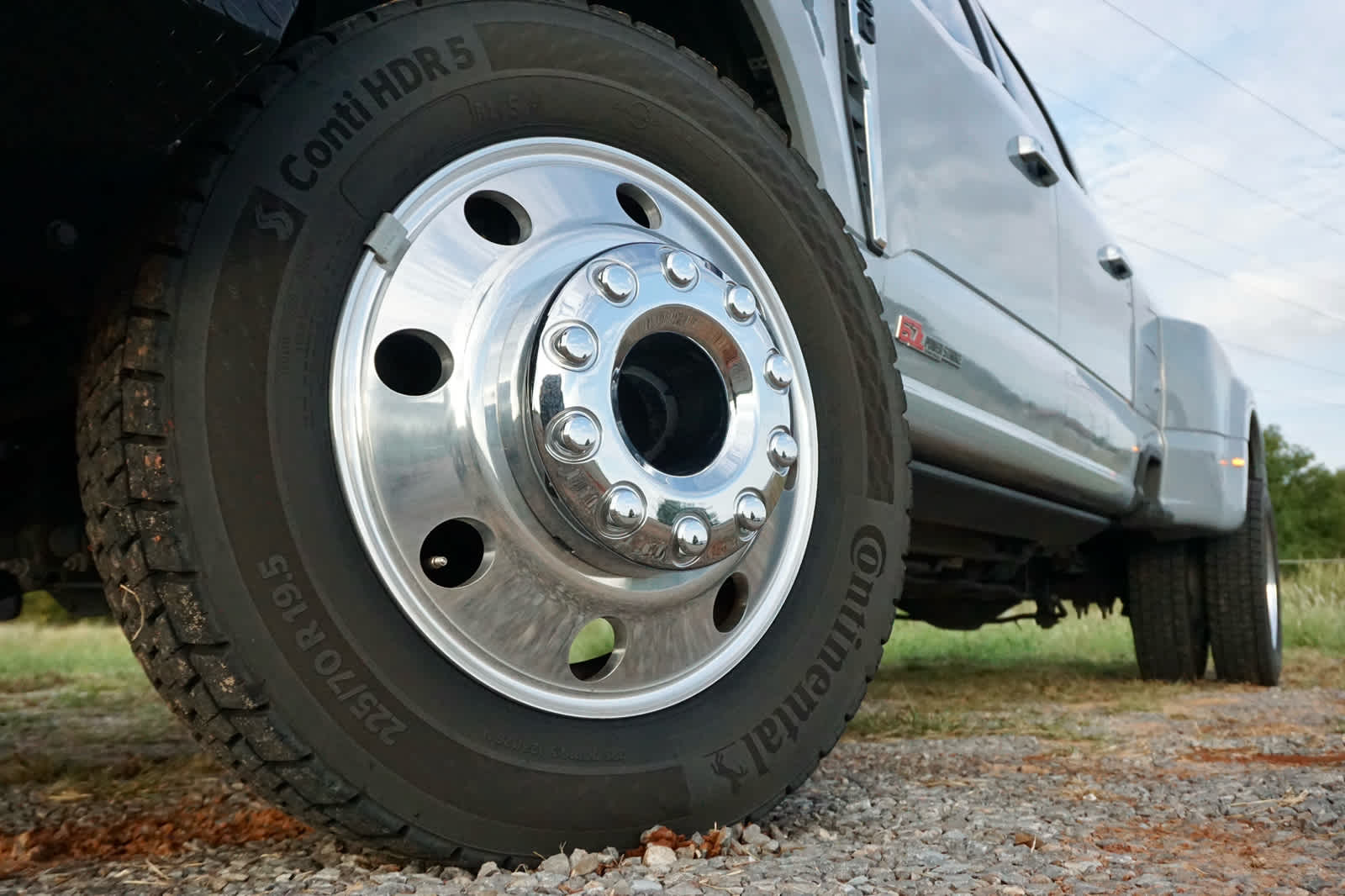 2025 Ford Super Duty F-350 DRW Pickup LARIAT