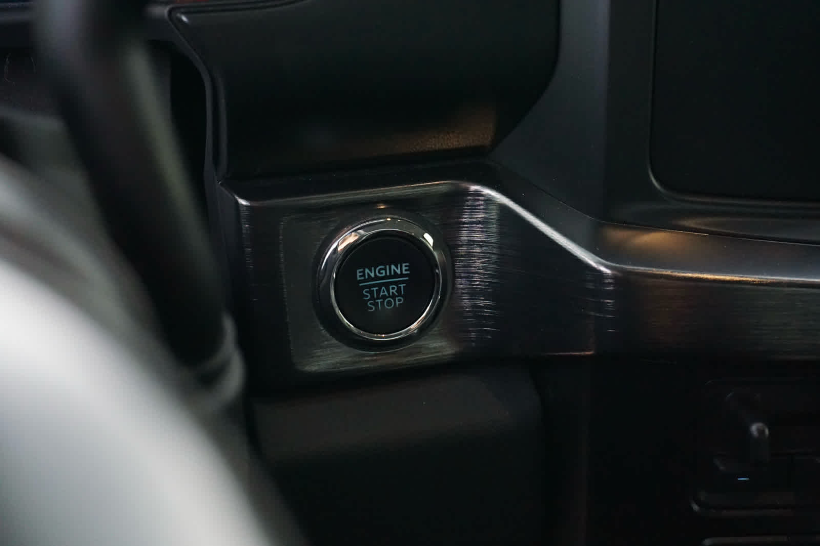 2025 Ford Super Duty F-350 DRW Pickup LARIAT
