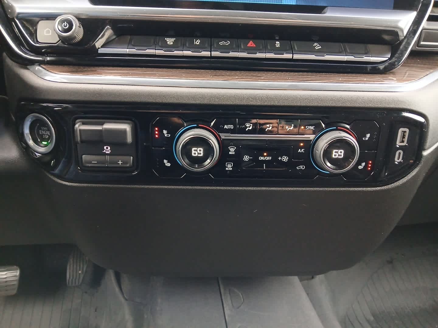 2024 Chevrolet Silverado 2500HD 4WD Crew Cab Standard Bed LT