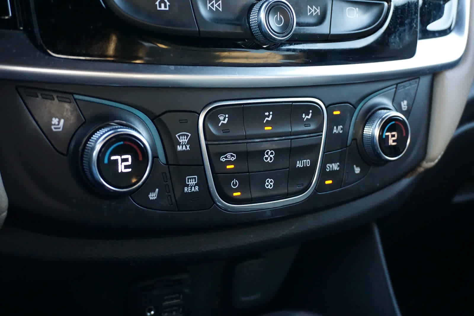 2022 Chevrolet Traverse FWD Premier
