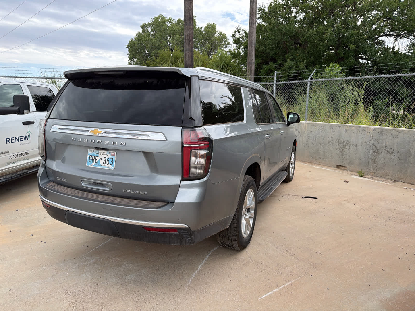 2024 Chevrolet Suburban 4WD Premier