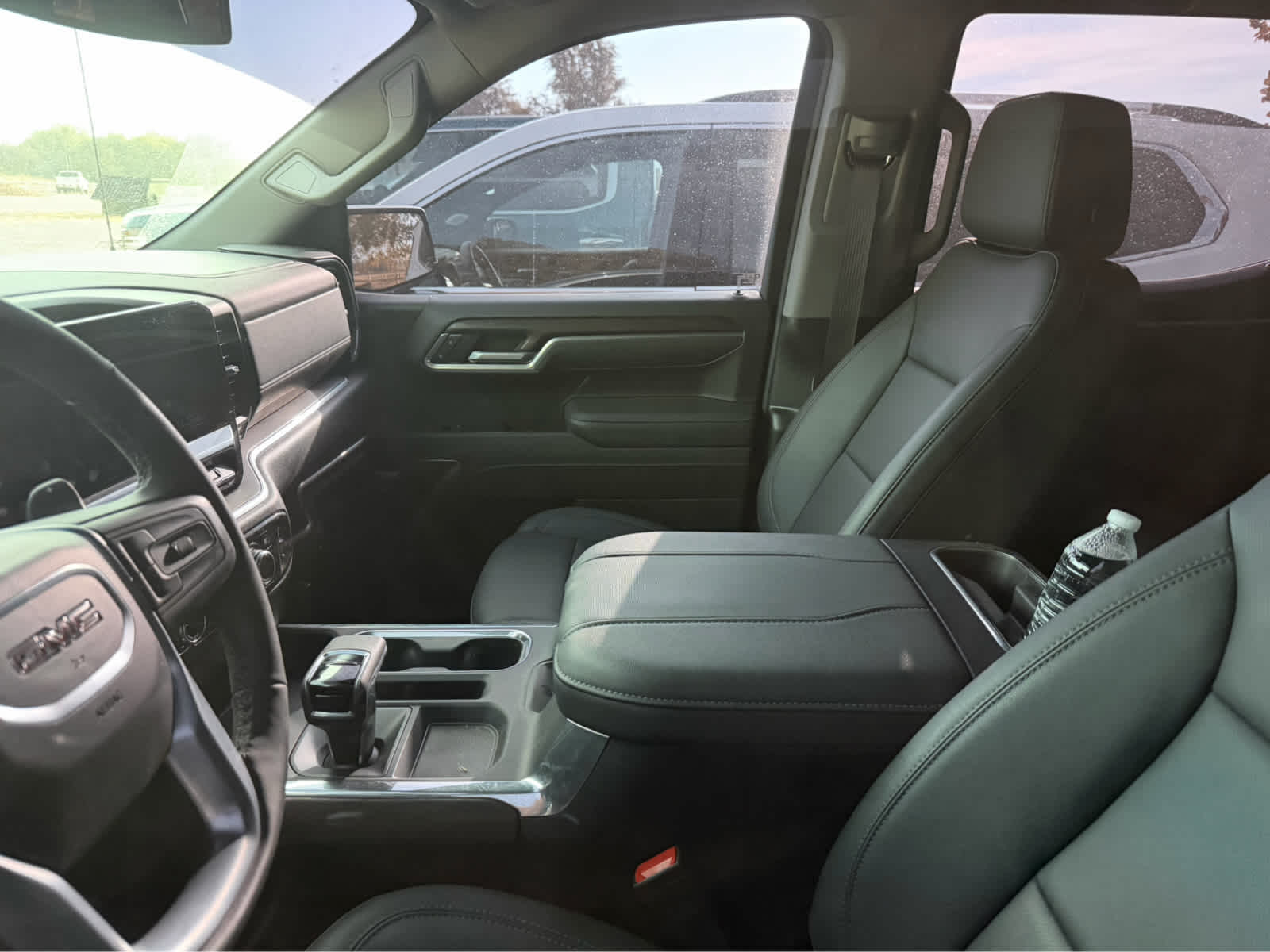2026 GMC Sierra 1500 Crew Cab, Short Bed, SLT, 4WD