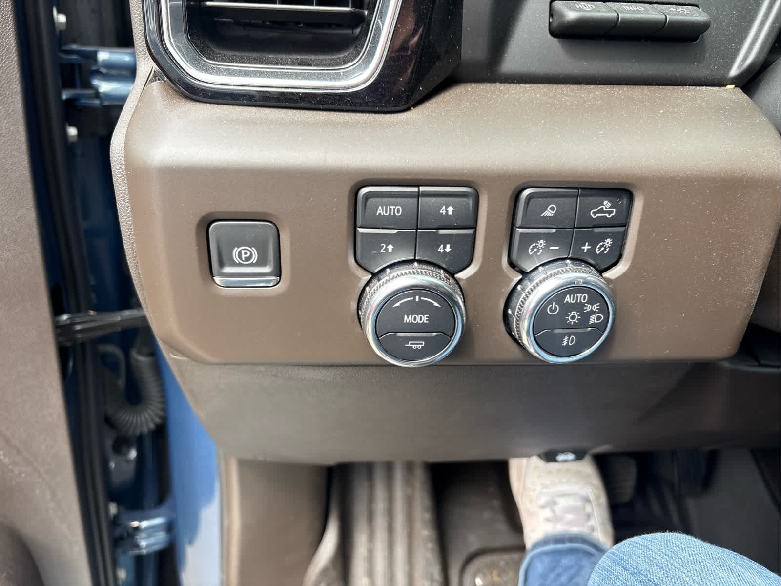 2025 GMC Sierra 1500 4WD Crew Cab Short Box Denali