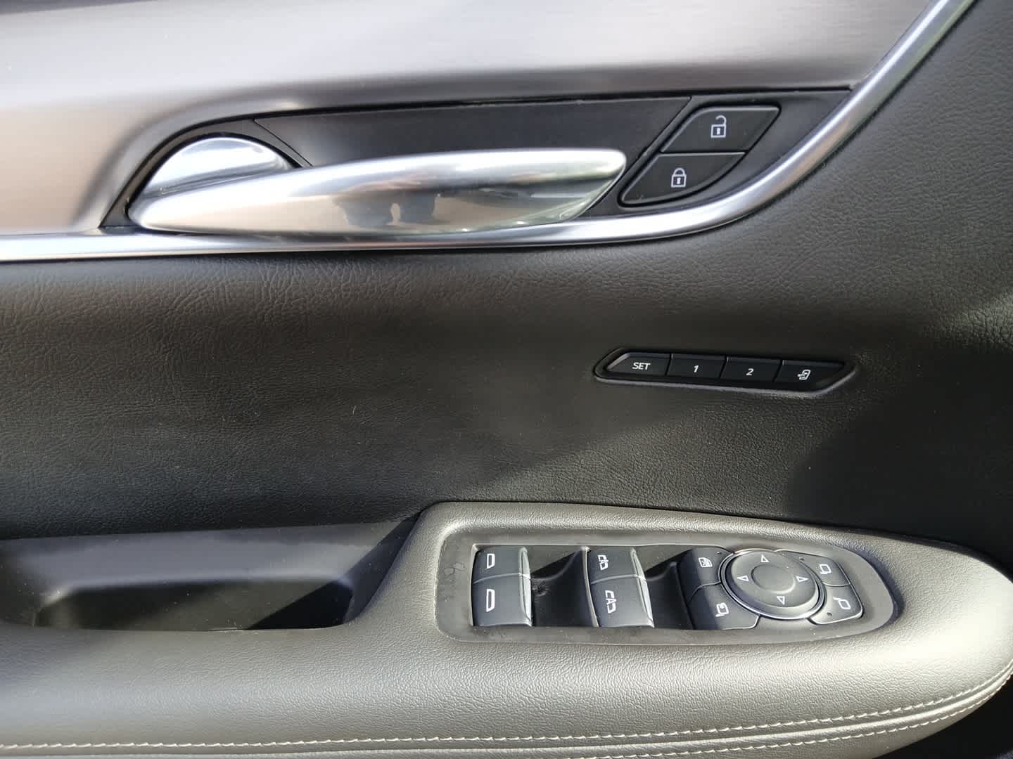 2025 Cadillac XT6 FWD Luxury