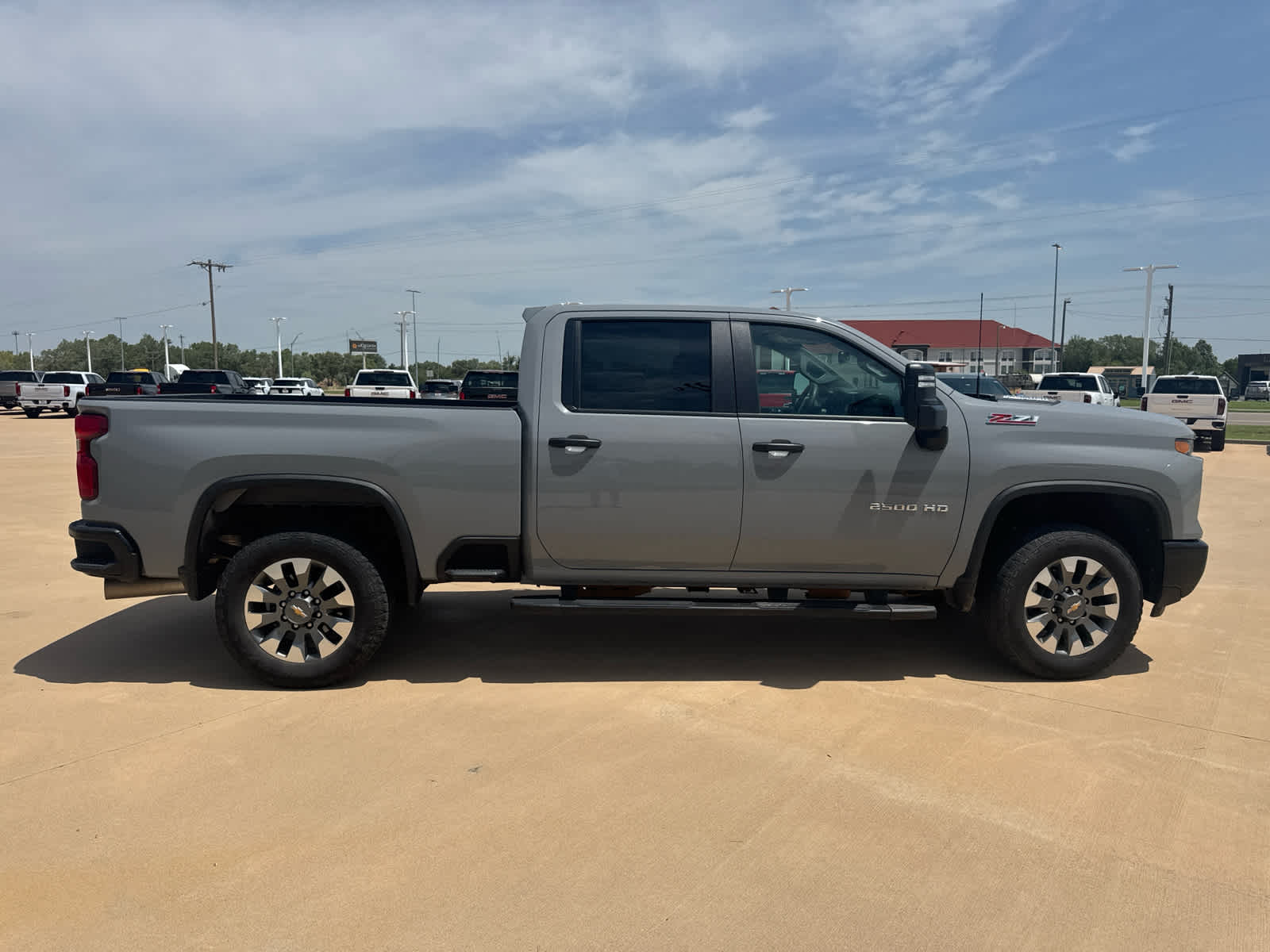 2024 Chevrolet Silverado 2500HD 4WD Crew Cab Standard Bed Custom