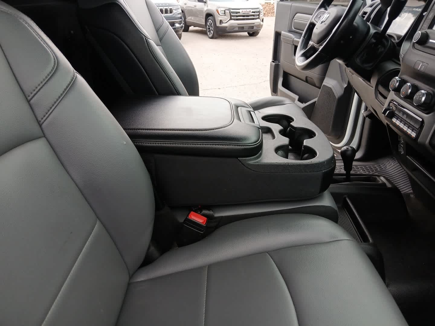 2024 RAM 3500 Tradesman Regular Cab 4x4 8' Box