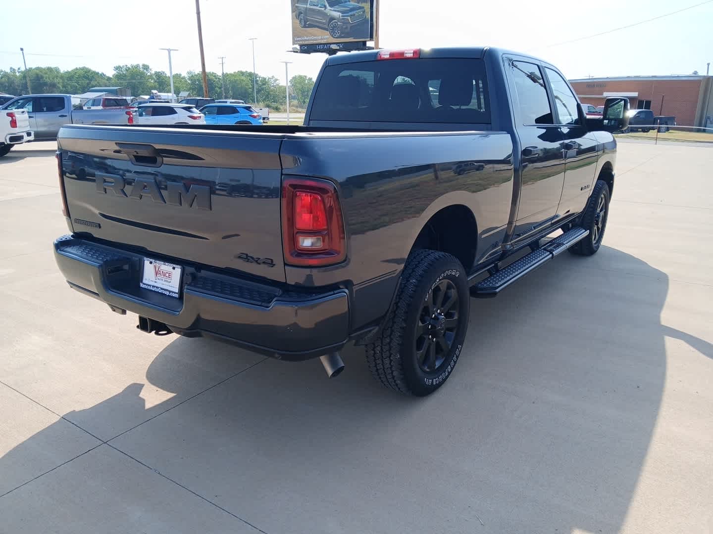 2025 RAM Ram 2500 Big Horn Crew Cab 4x4 6'4' Box