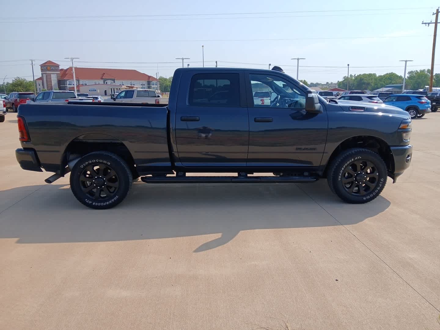 2025 RAM Ram 2500 Big Horn Crew Cab 4x4 6'4' Box