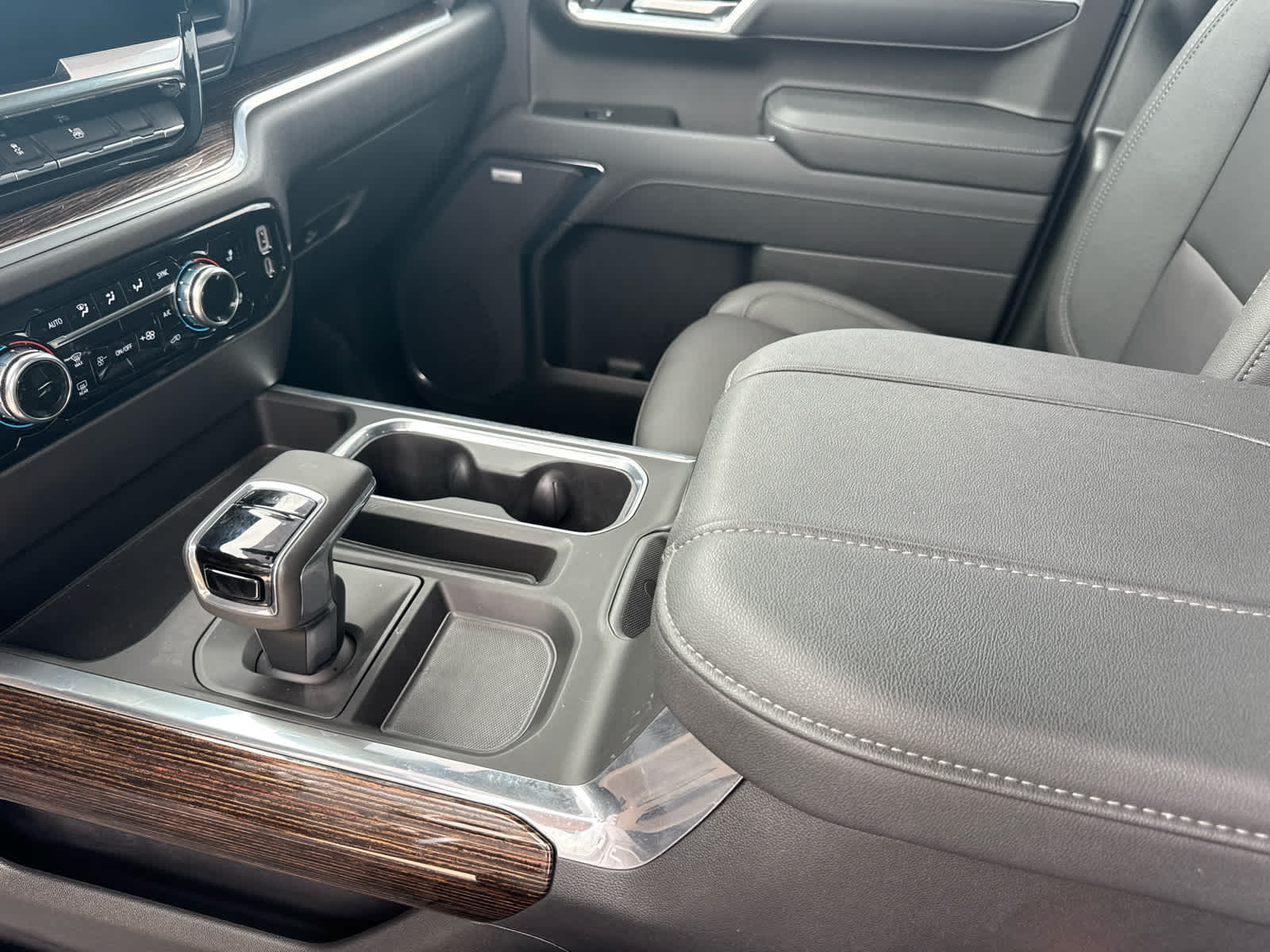 2026 GMC Sierra 1500 Crew Cab, Short Bed, Elevation, 4WD