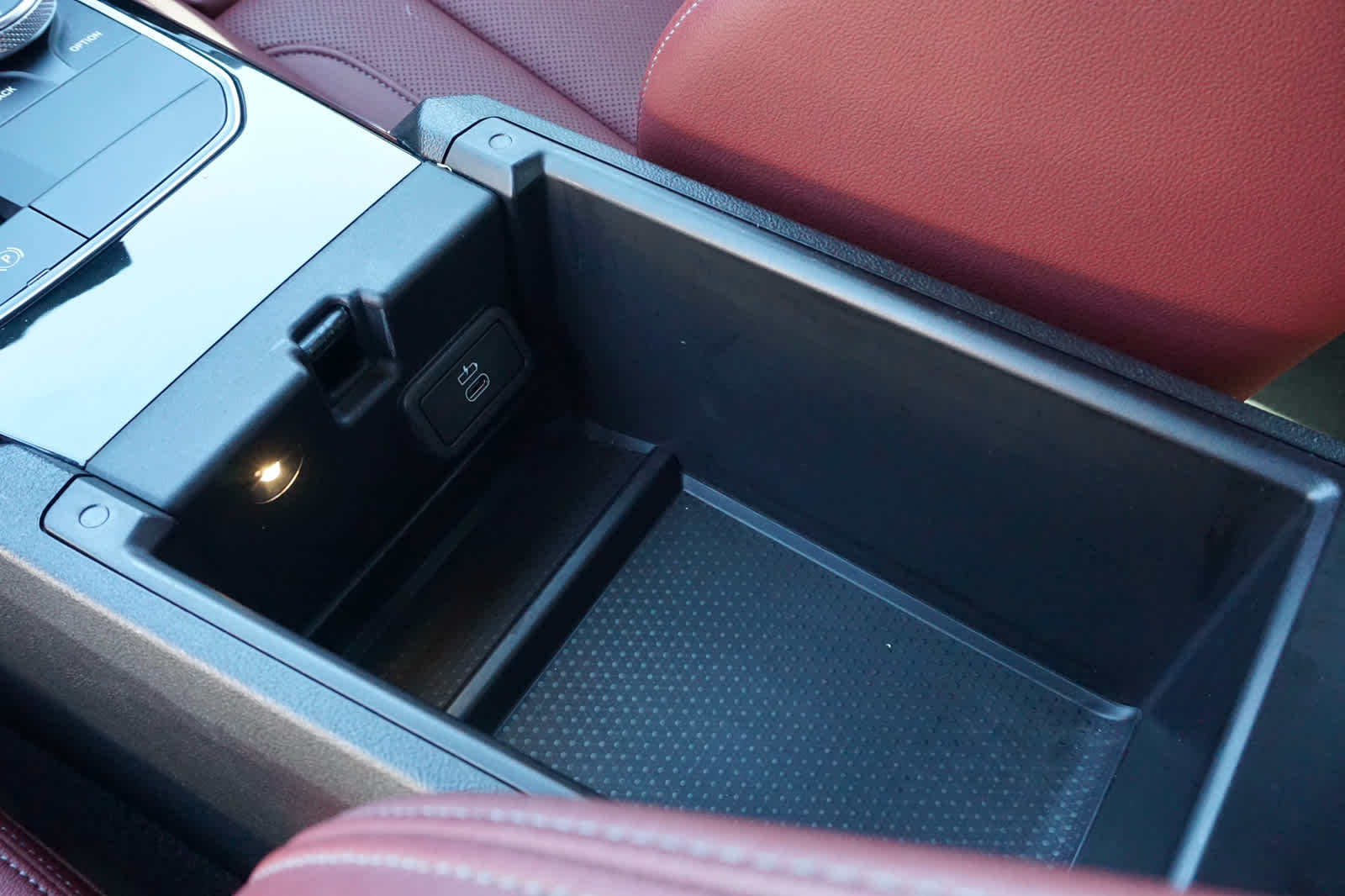 2024 BMW 330i 330i