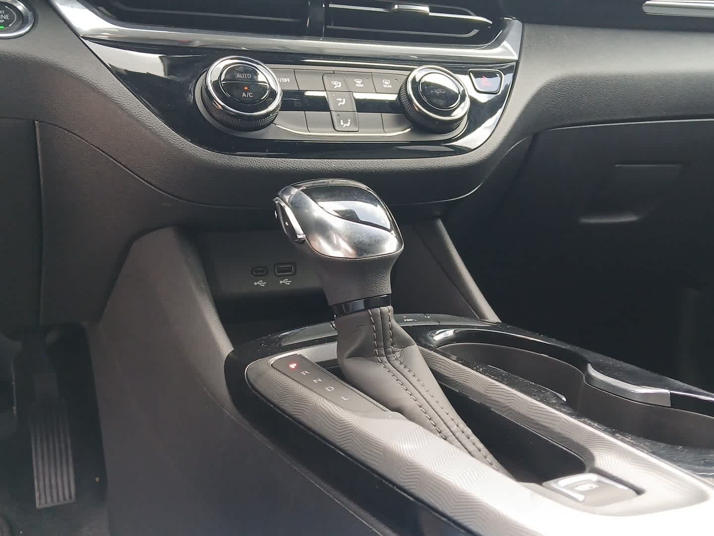 2025 Buick Envista Sport Touring FWD