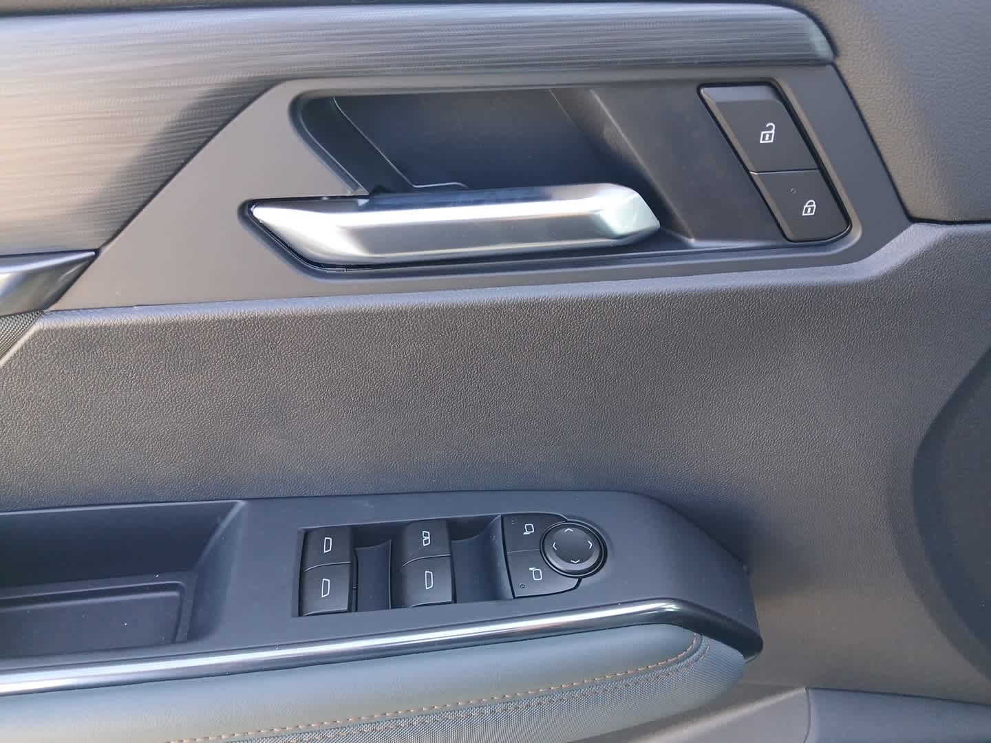 2027 GMC Acadia AT4