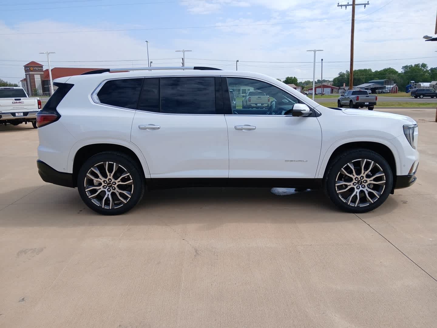 2027 GMC Acadia Denali Ultimate