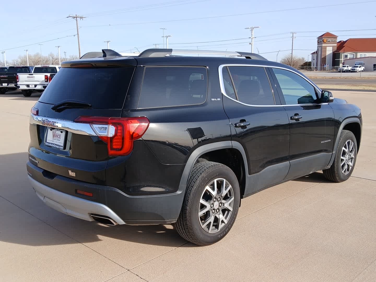 2023 GMC Acadia SLE