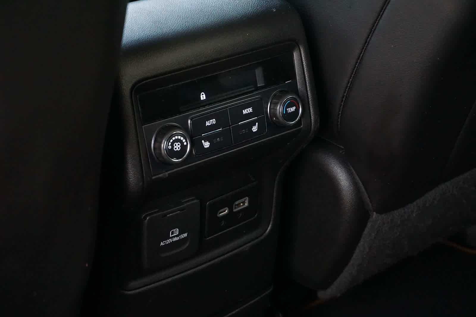 2022 GMC Acadia AT4