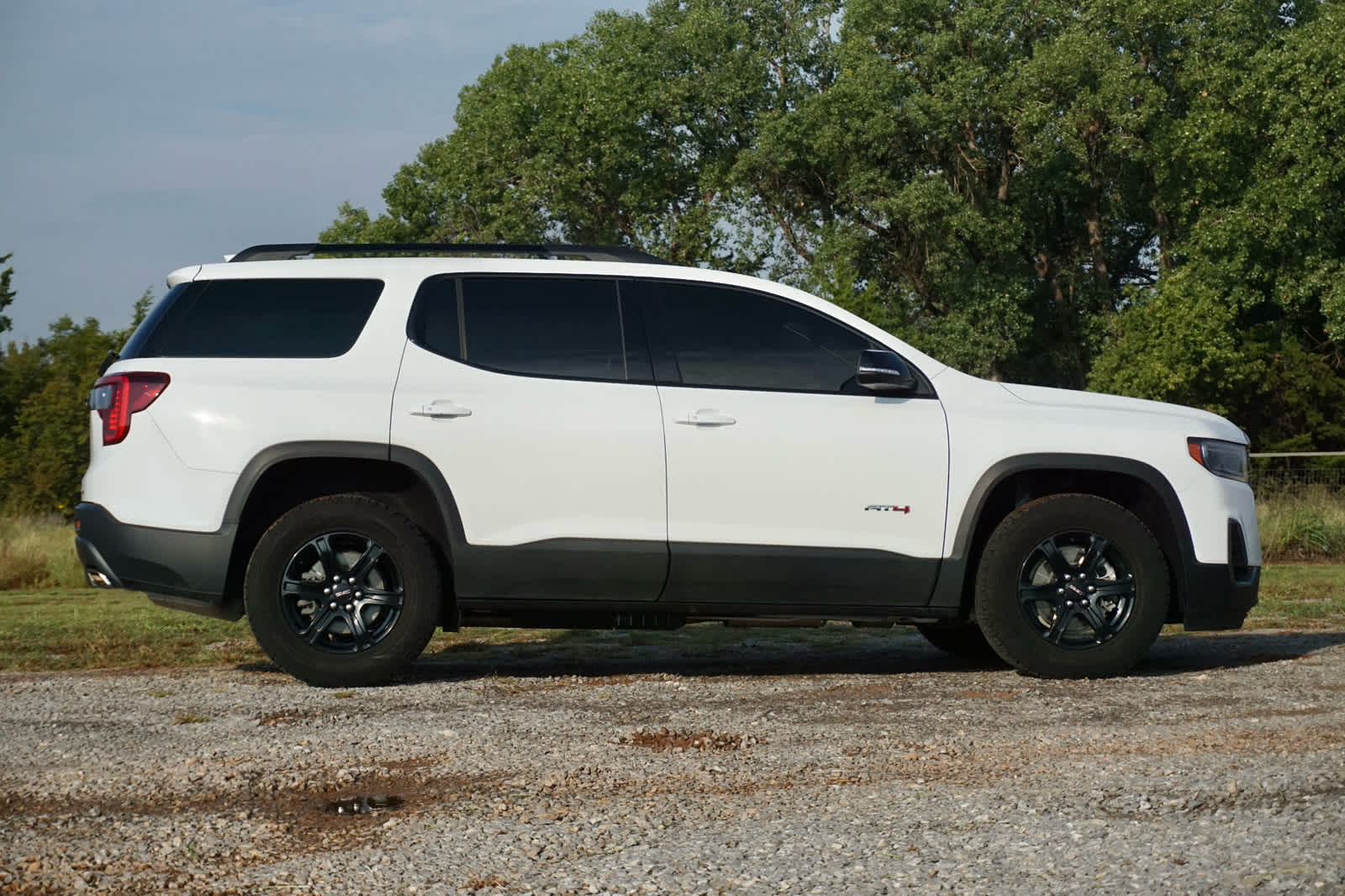 2022 GMC Acadia AT4
