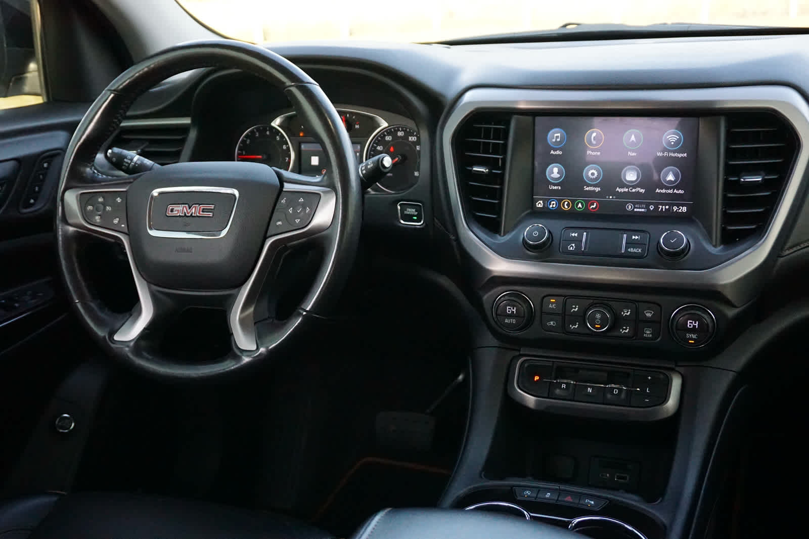 2022 GMC Acadia AT4