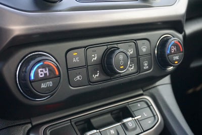2022 GMC Acadia AT4