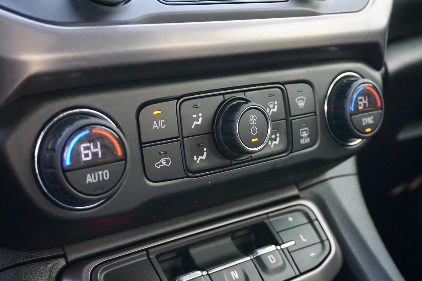 2022 GMC Acadia AT4