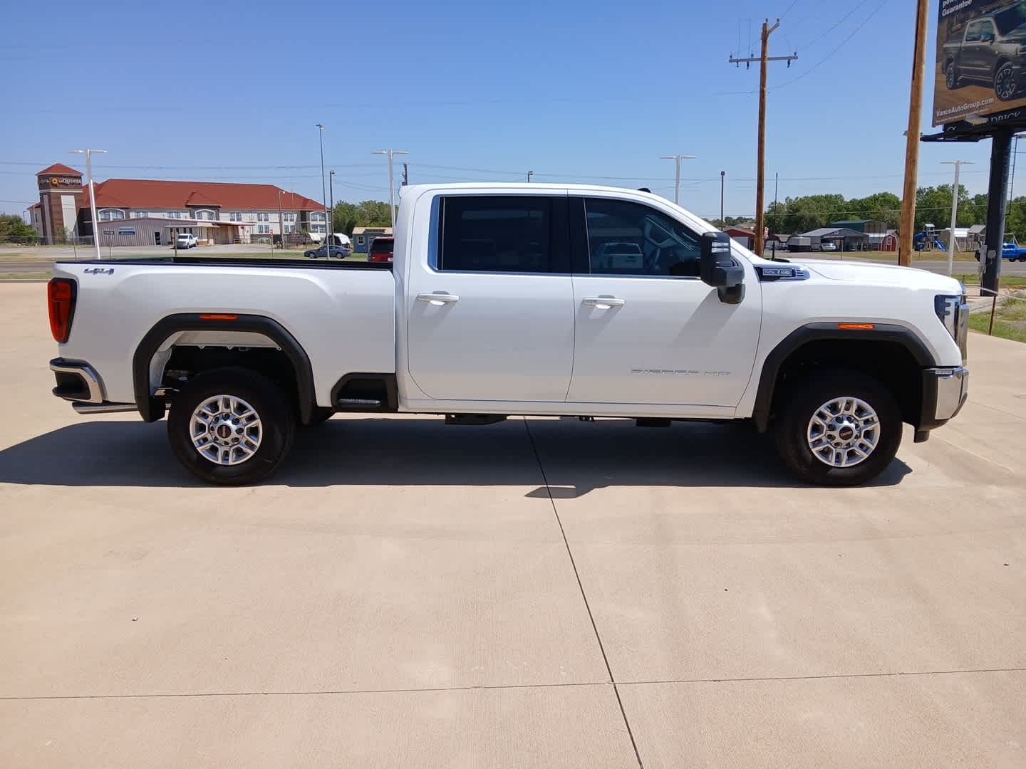 2026 GMC Sierra 2500 HD SLE