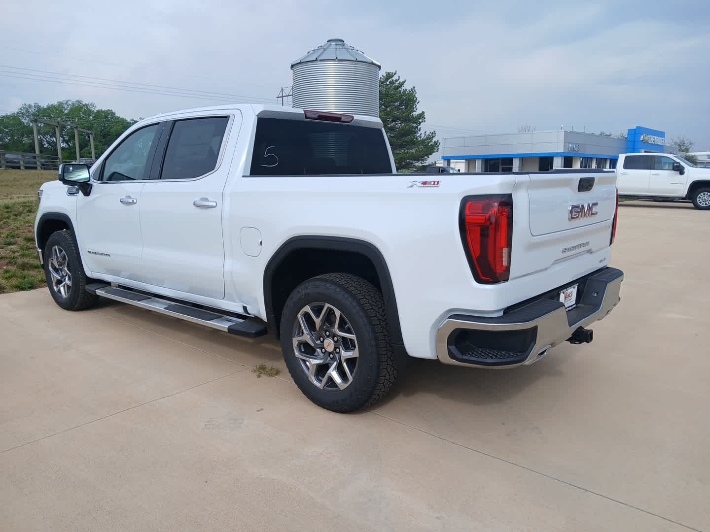 2026 GMC Sierra 1500 SLT