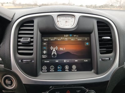 2022 Chrysler 300 Touring