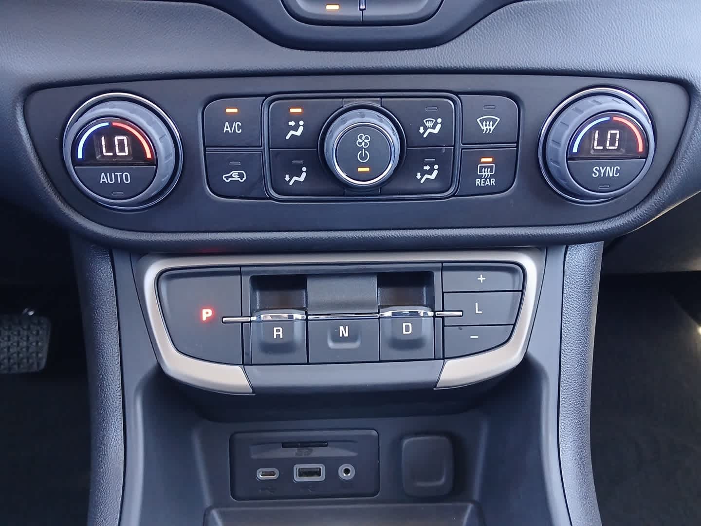 2023 GMC Terrain Denali