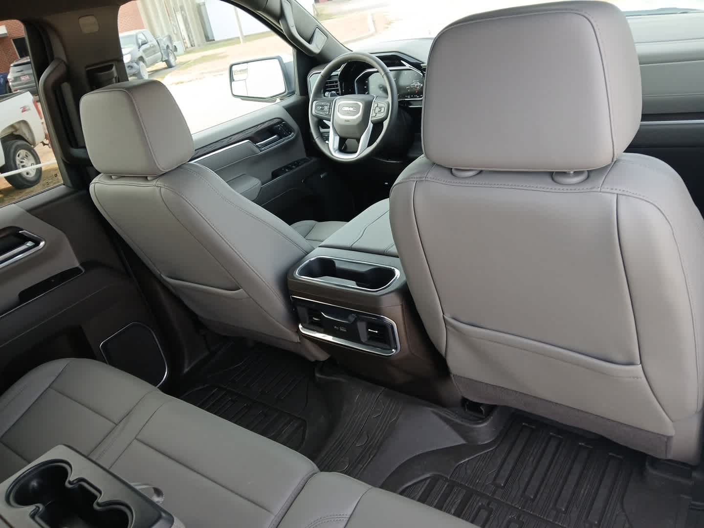 2026 GMC Sierra 1500 SLT - Photo 61