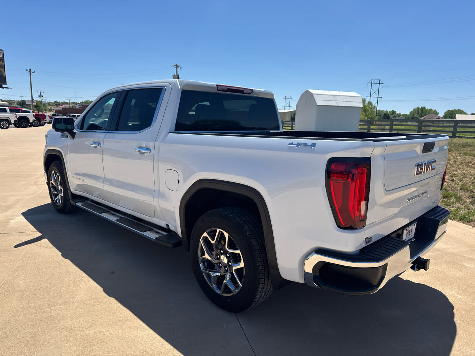2026 GMC Sierra 1500 SLT - Photo 68