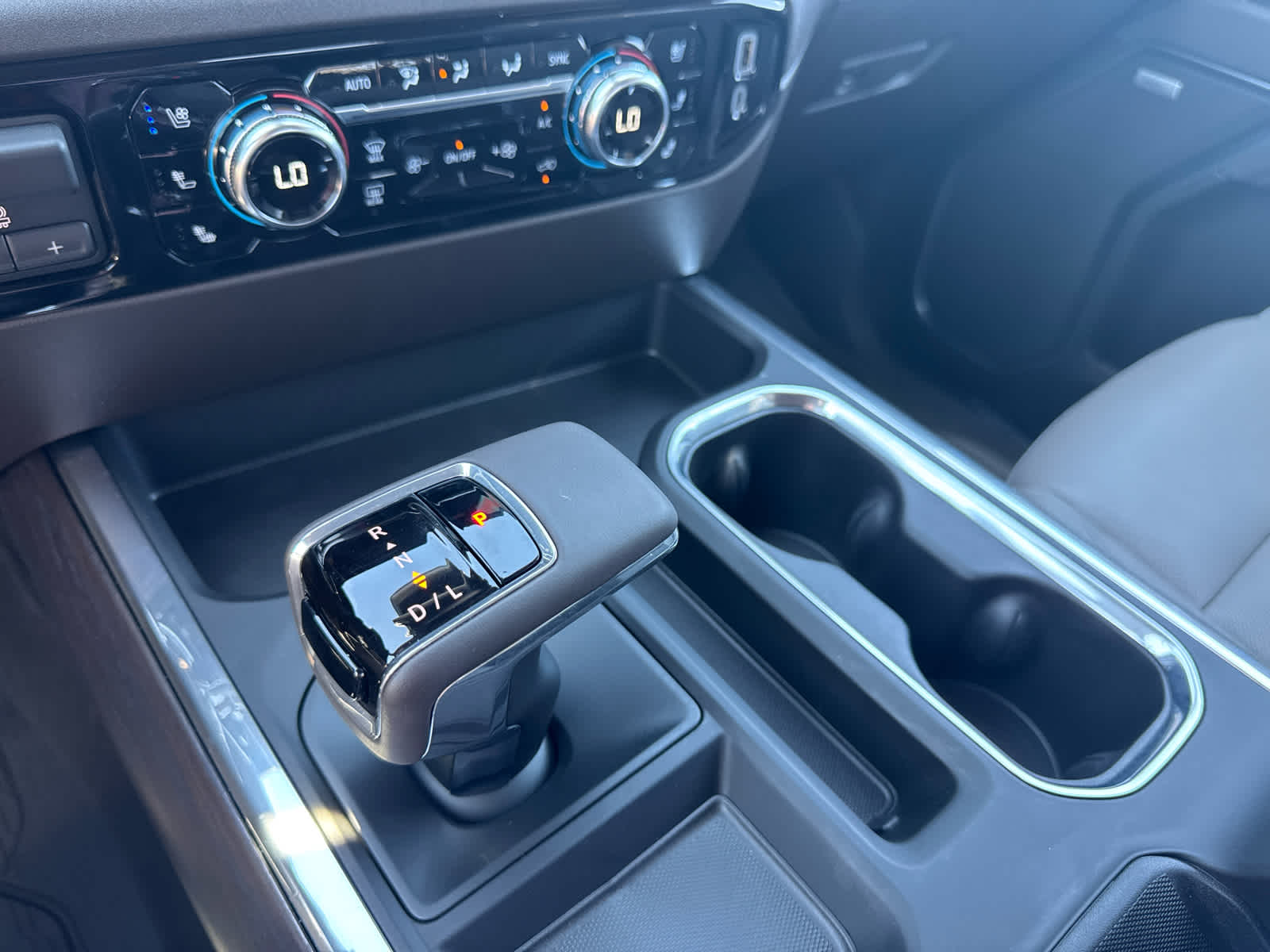 2026 GMC Sierra 1500 SLT - Photo 85