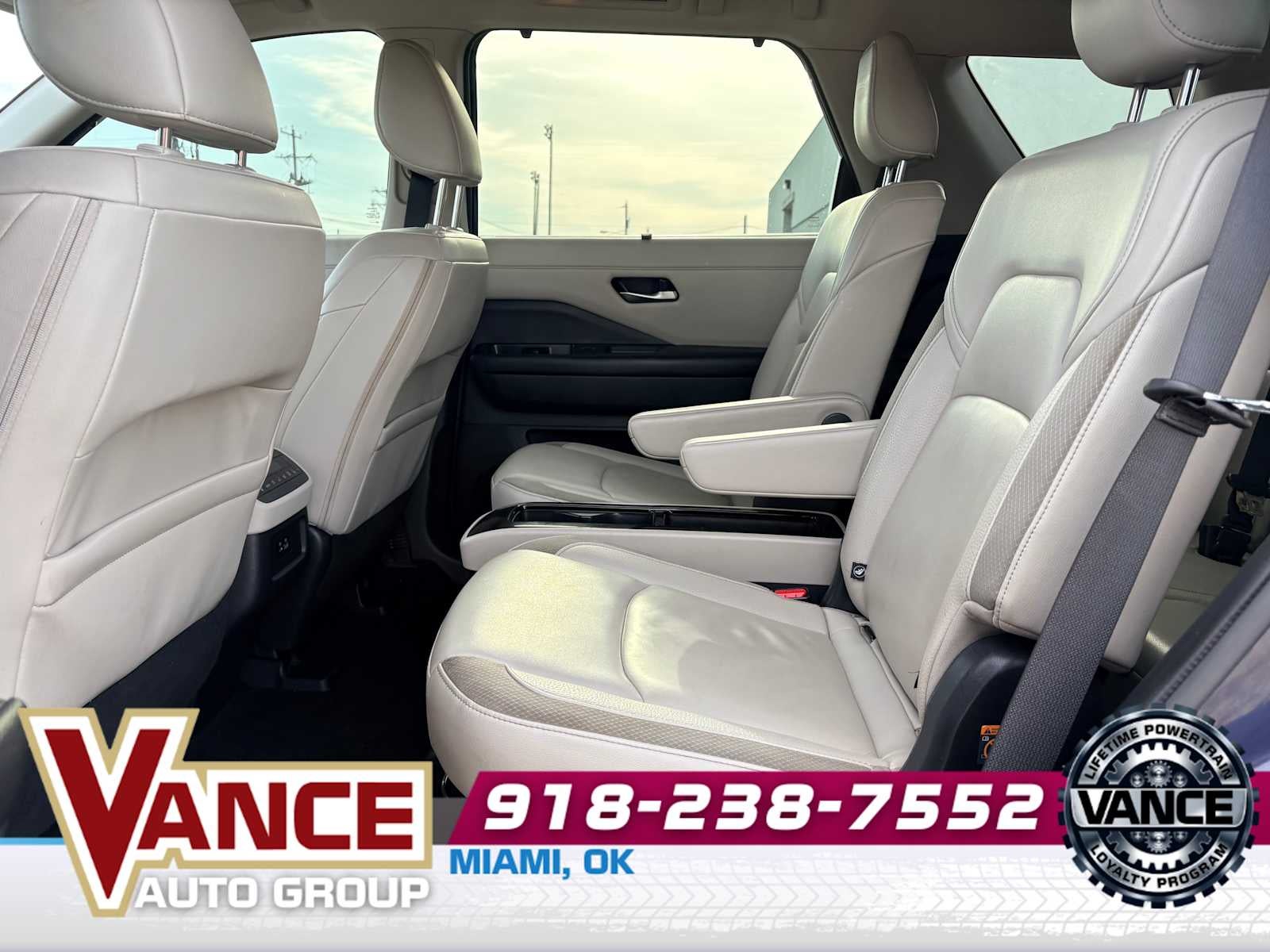2024 Nissan Pathfinder SL