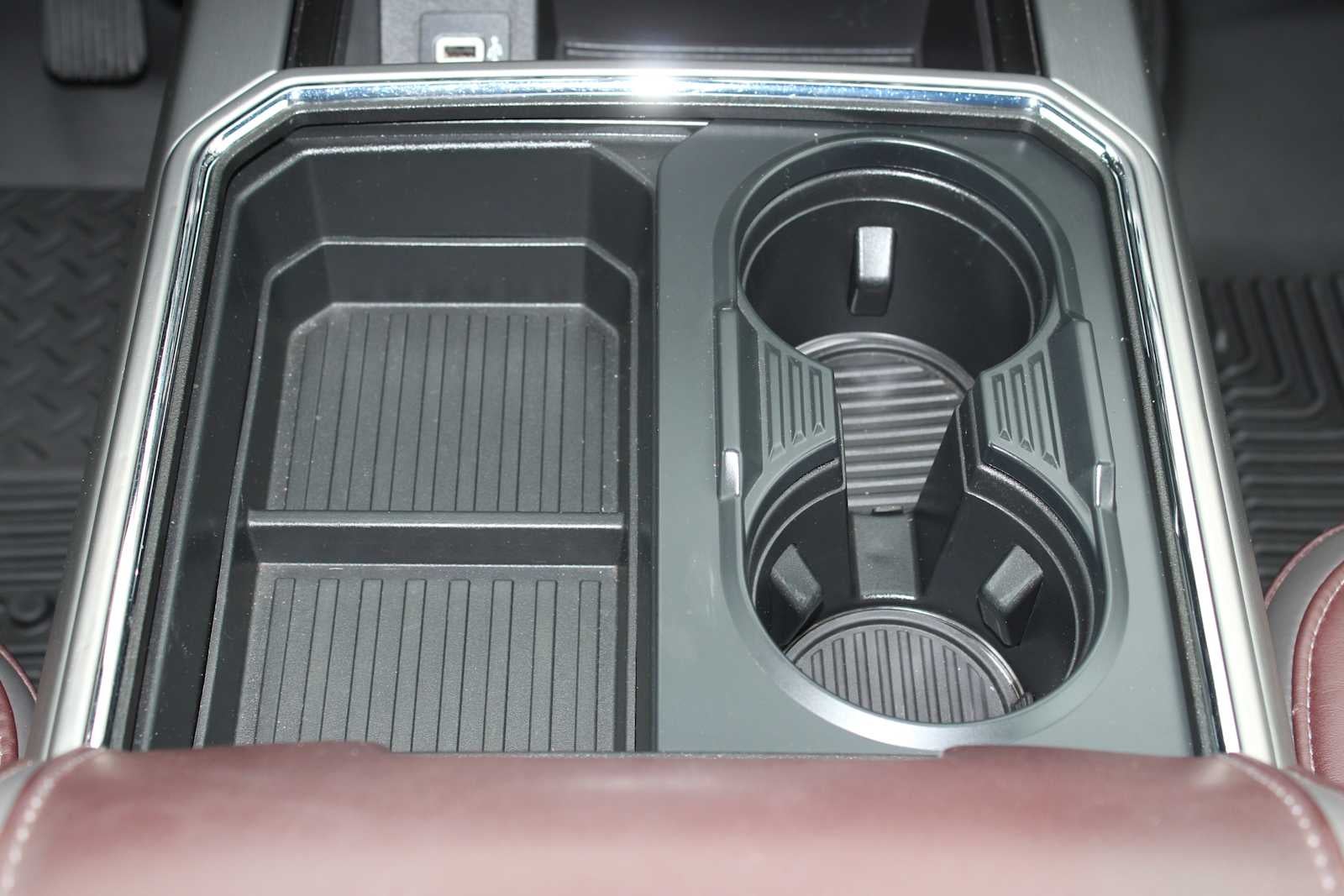 2017 Ford Super Duty F-350 SRW Pickup Platinum