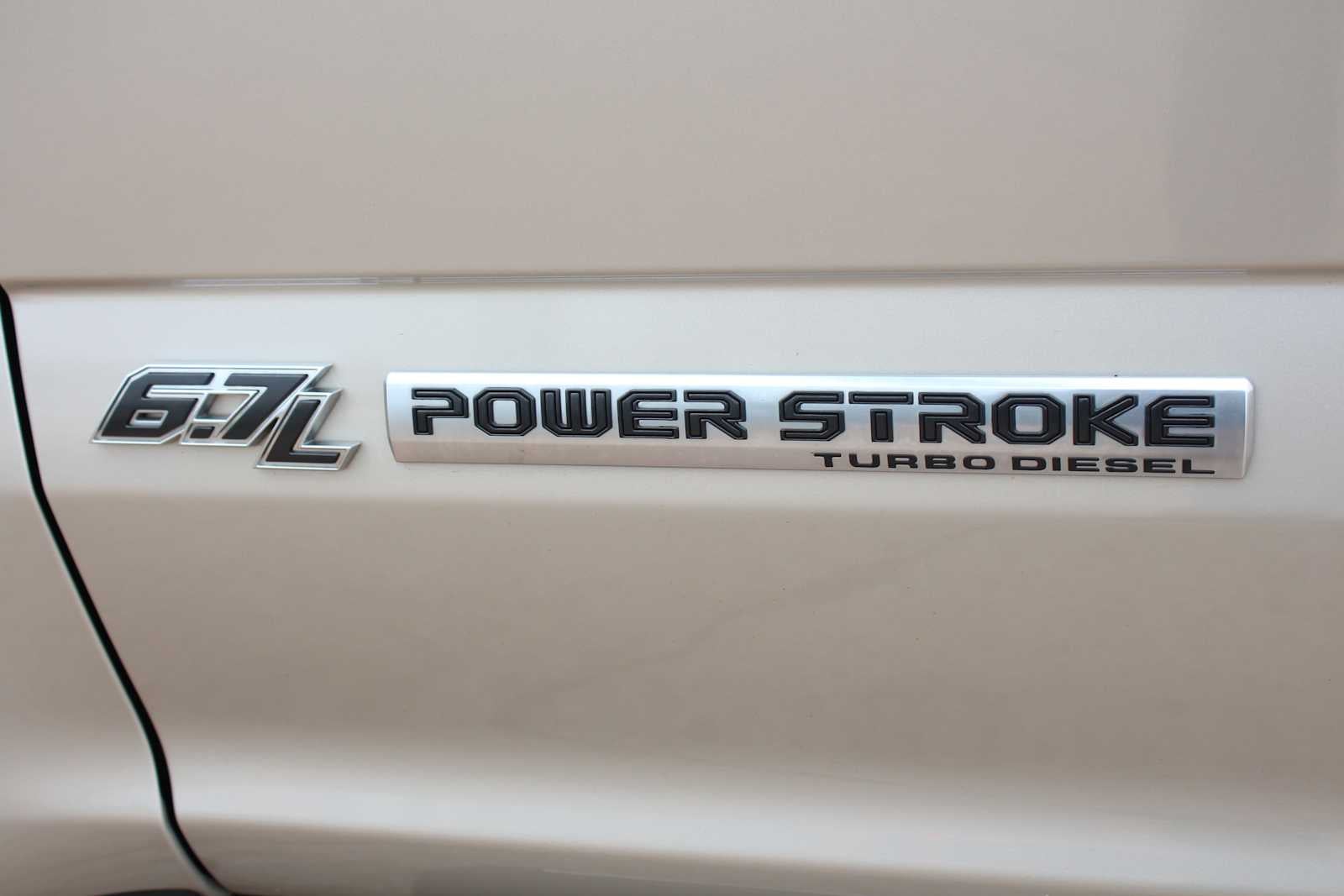 2017 Ford Super Duty F-350 SRW Pickup Platinum