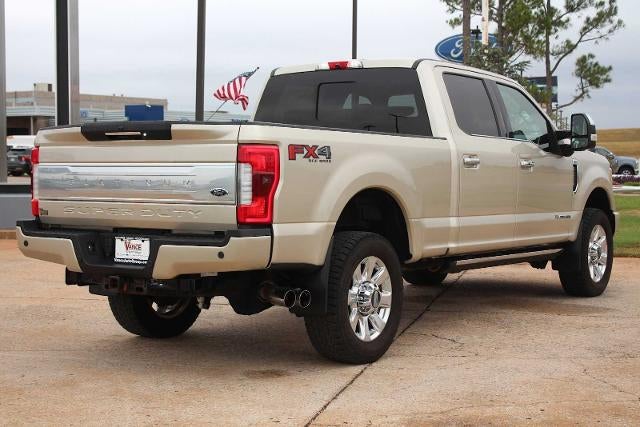 2017 Ford Super Duty F-350 SRW Pickup Platinum