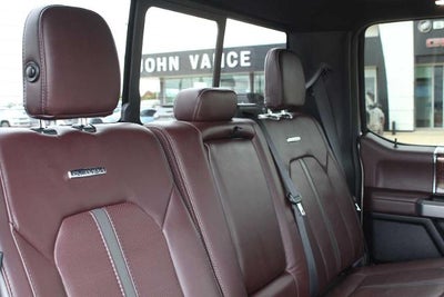 2017 Ford Super Duty F-350 SRW Pickup Platinum