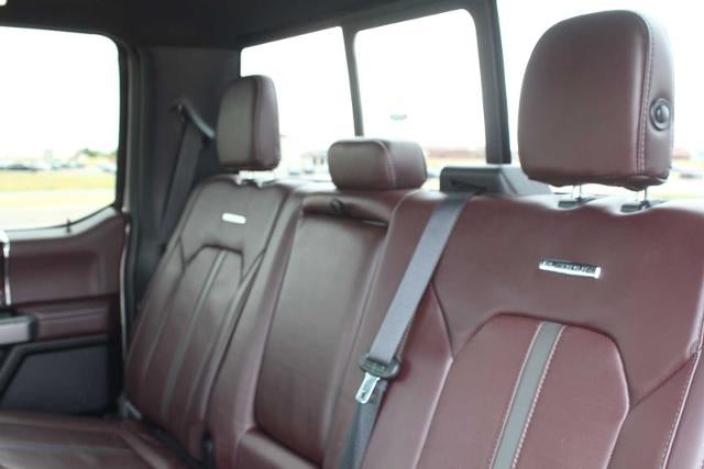 2017 Ford Super Duty F-350 SRW Pickup Platinum