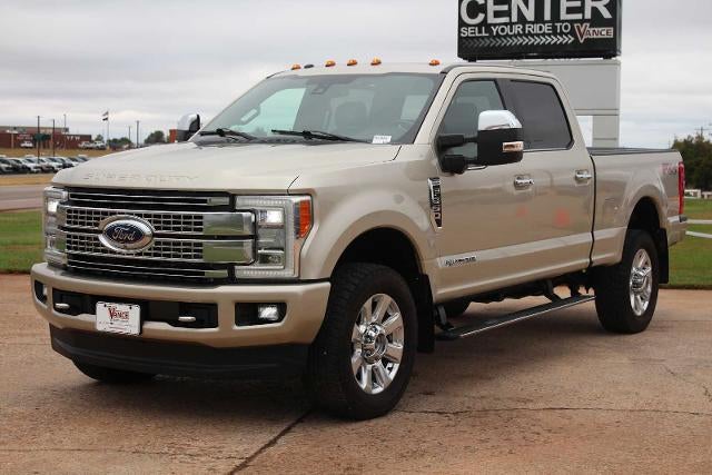 2017 Ford Super Duty F-350 SRW Pickup Platinum